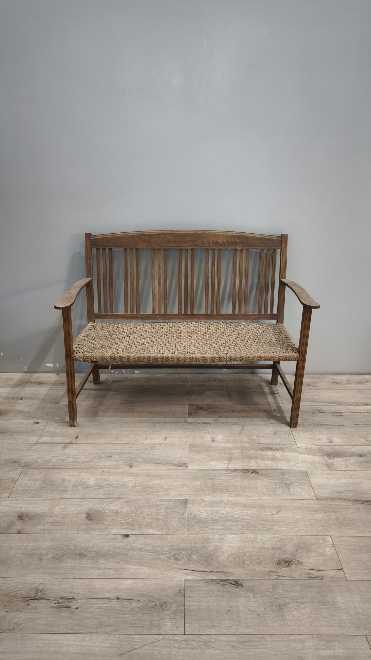93237 Divanetto in legno e corda