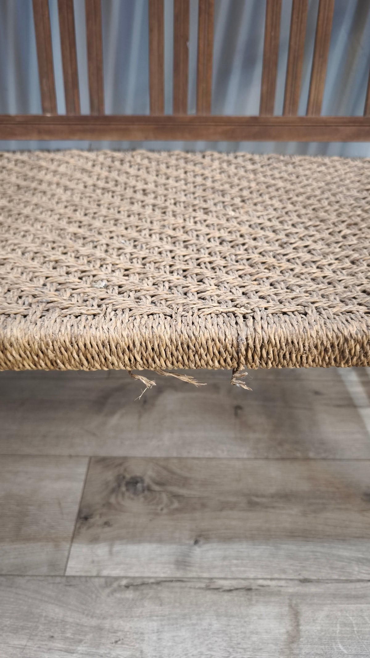 93237 Divanetto in legno e corda