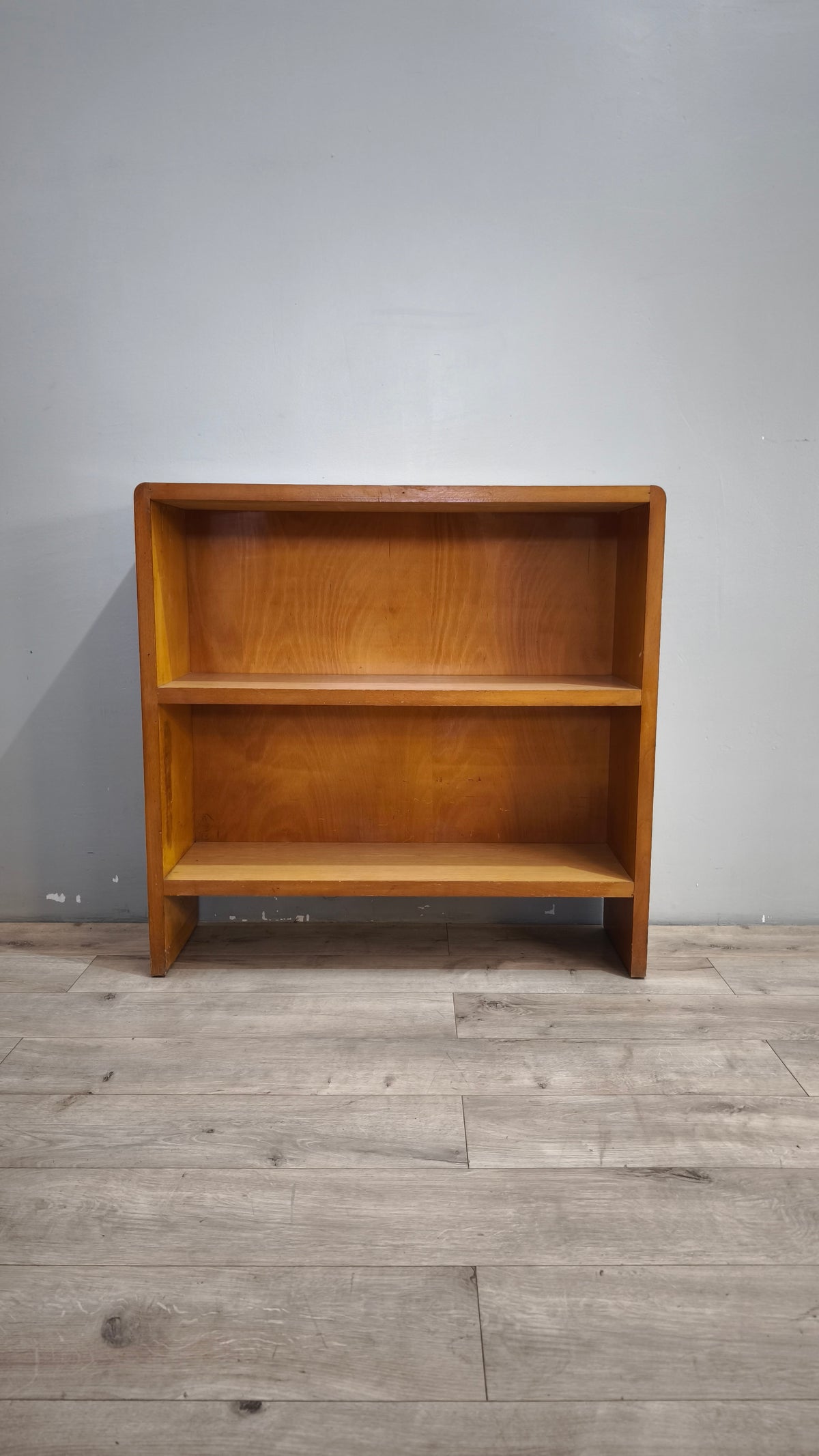 93280 Libreria bassa in legno chiaro