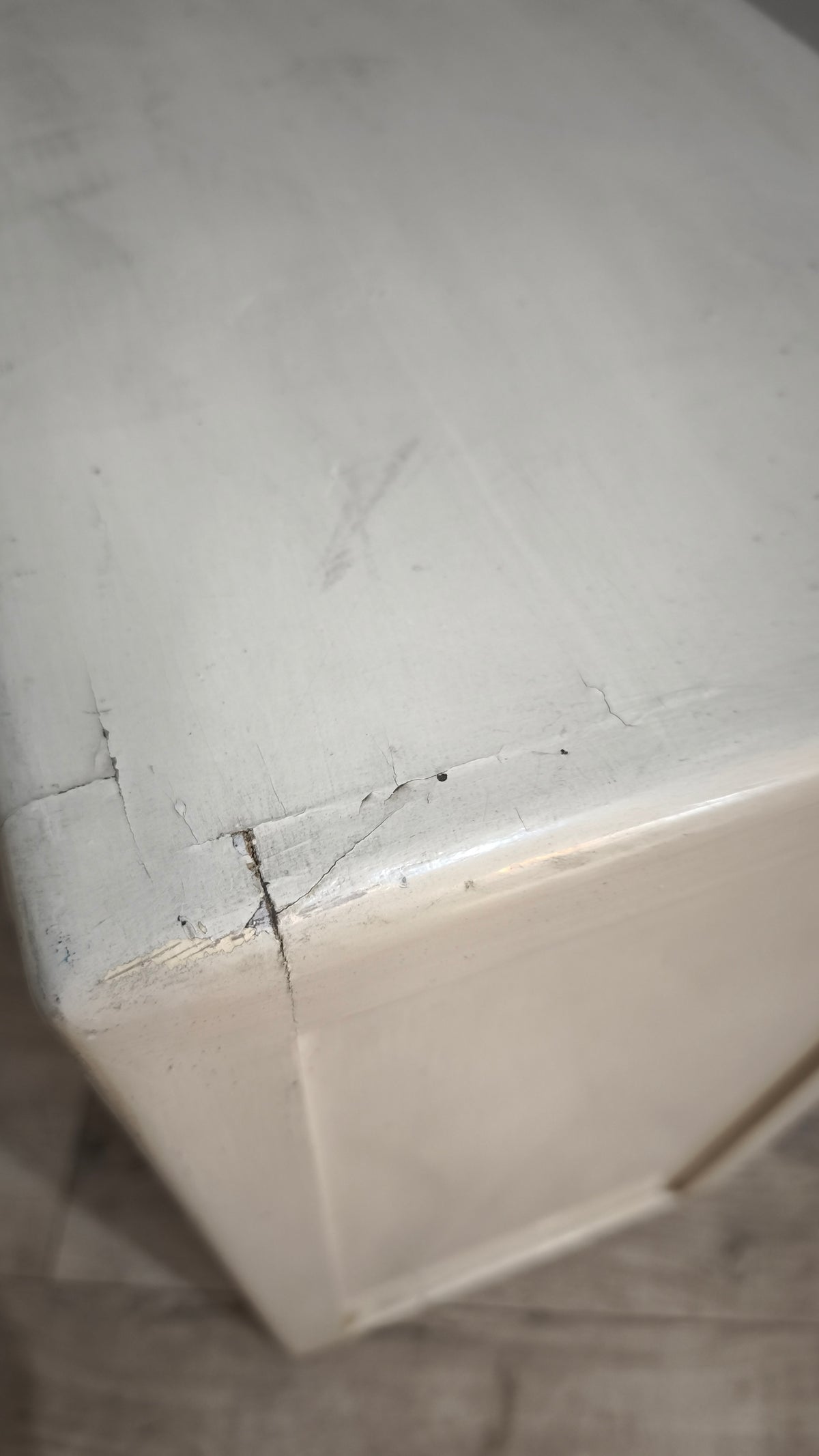 93285 Pensile bianco con specchio interno