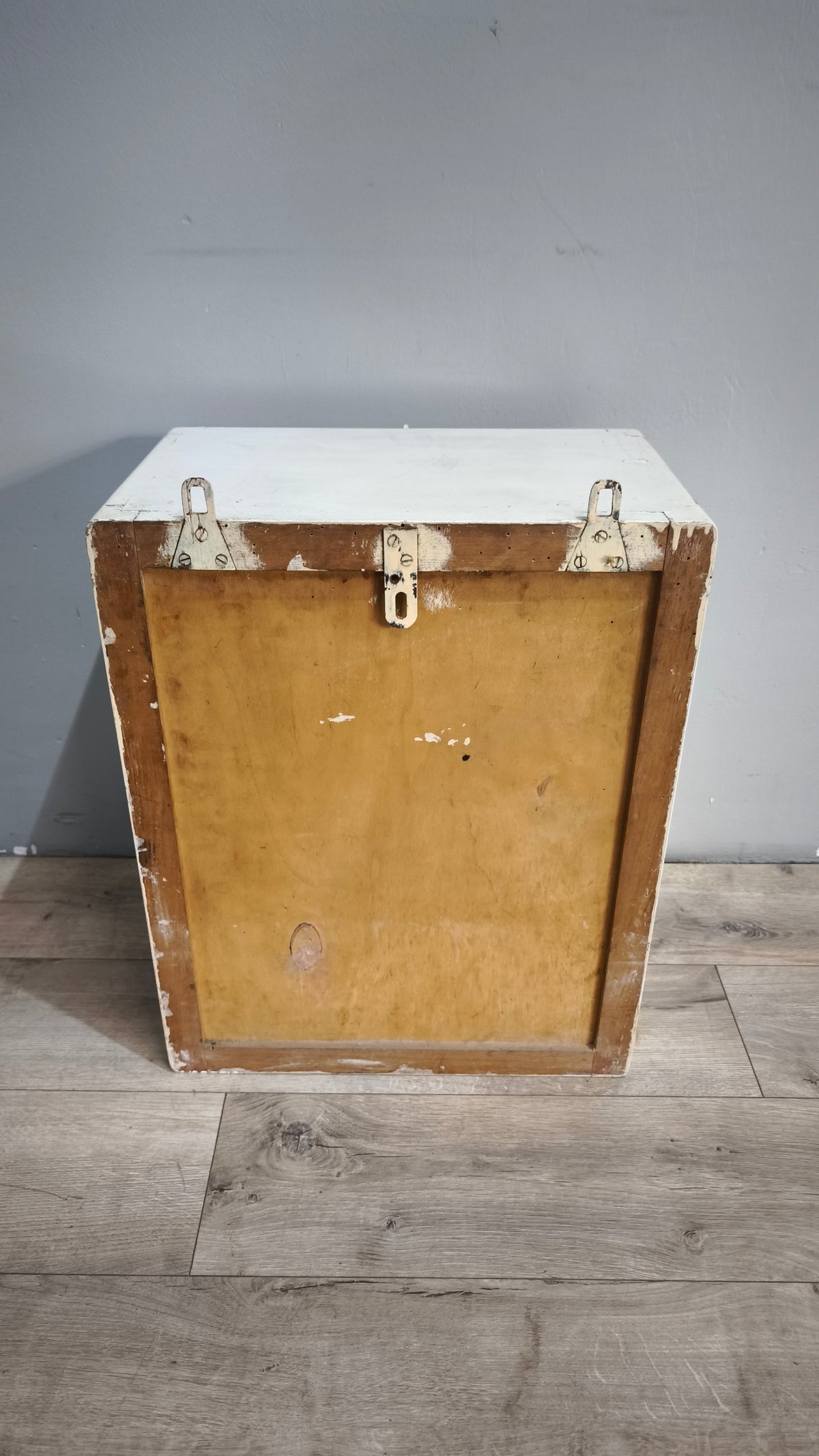 93285 Pensile bianco con specchio interno