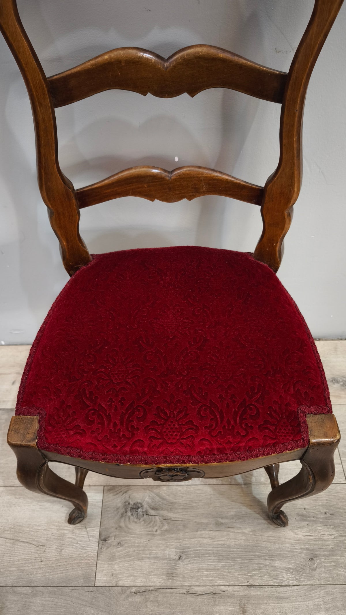 93286 Set n 6 sedie stile provenzale con seduta rossa
