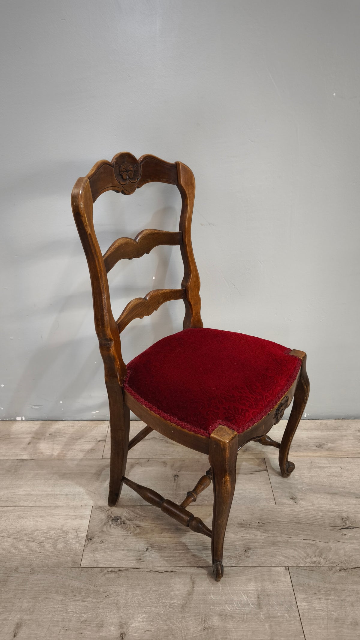 93286 Set n 6 sedie stile provenzale con seduta rossa