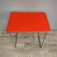 93309 Tavolo vintage pieghevole con piano rosso