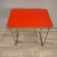 93309 Tavolo vintage pieghevole con piano rosso