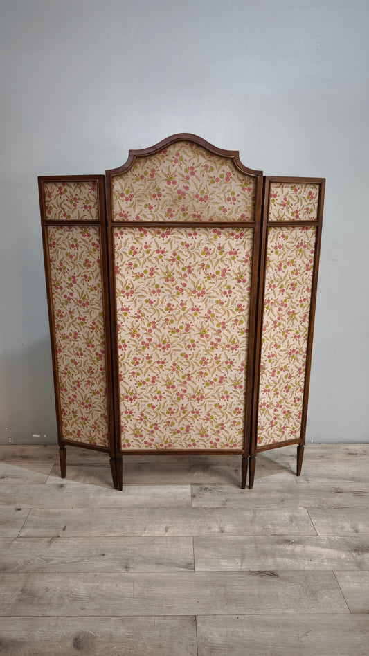 93314 Separé in legno e tessuto con decorazione a motivo floreale