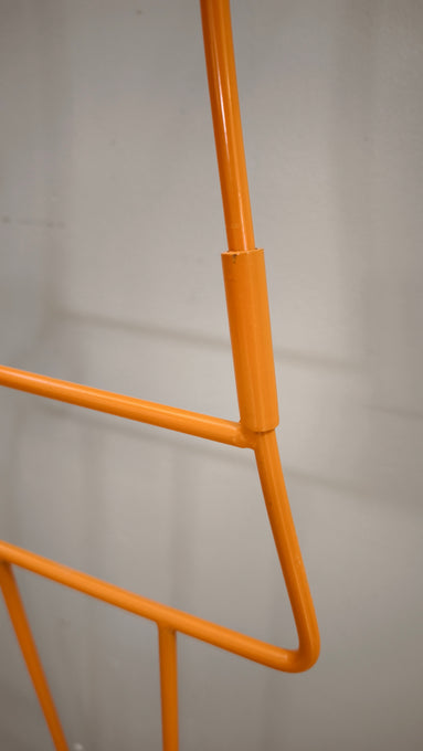 93388 Appendiabiti in ferro color arancio