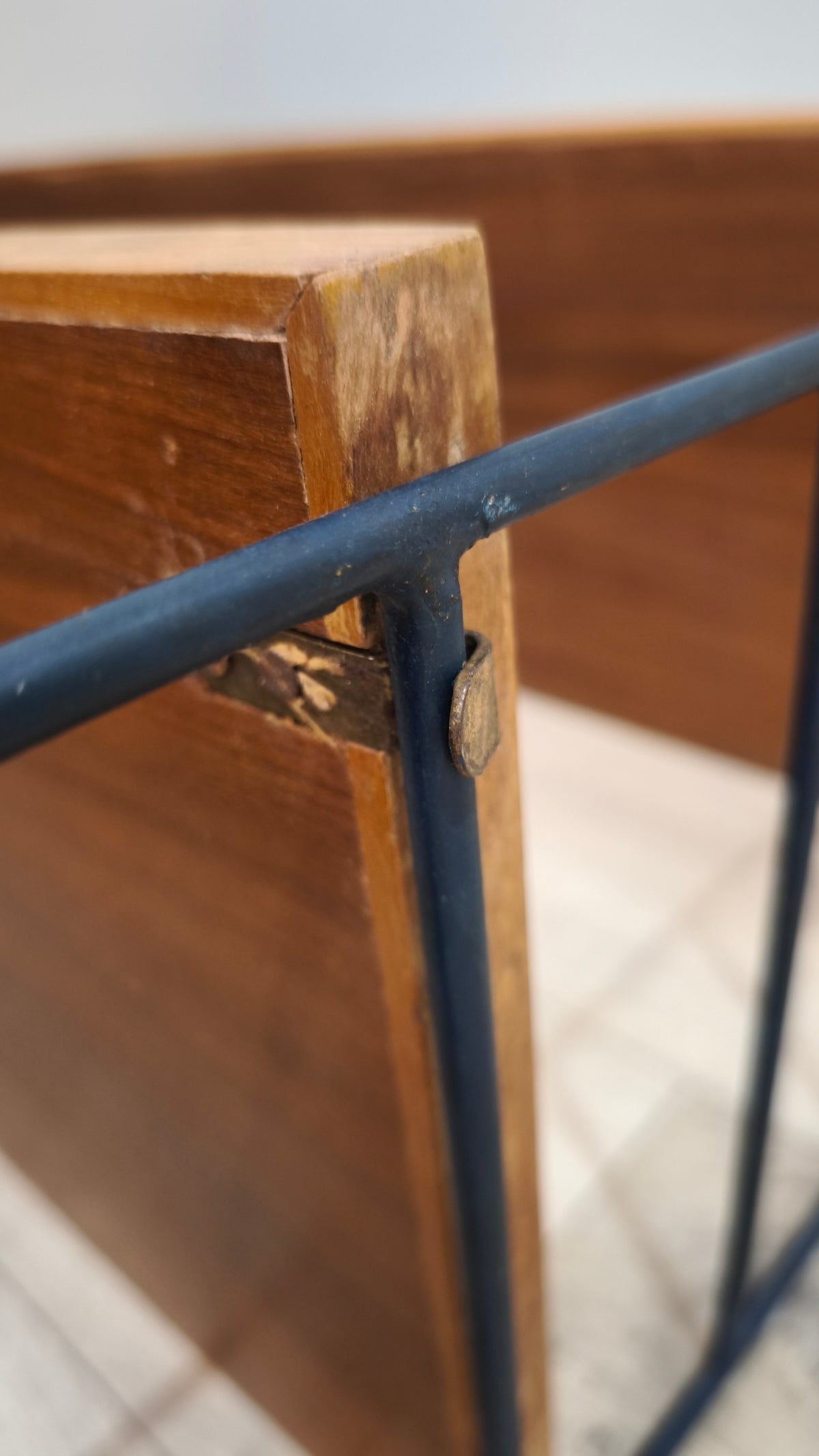 93395 Scaffale pensile anni '60