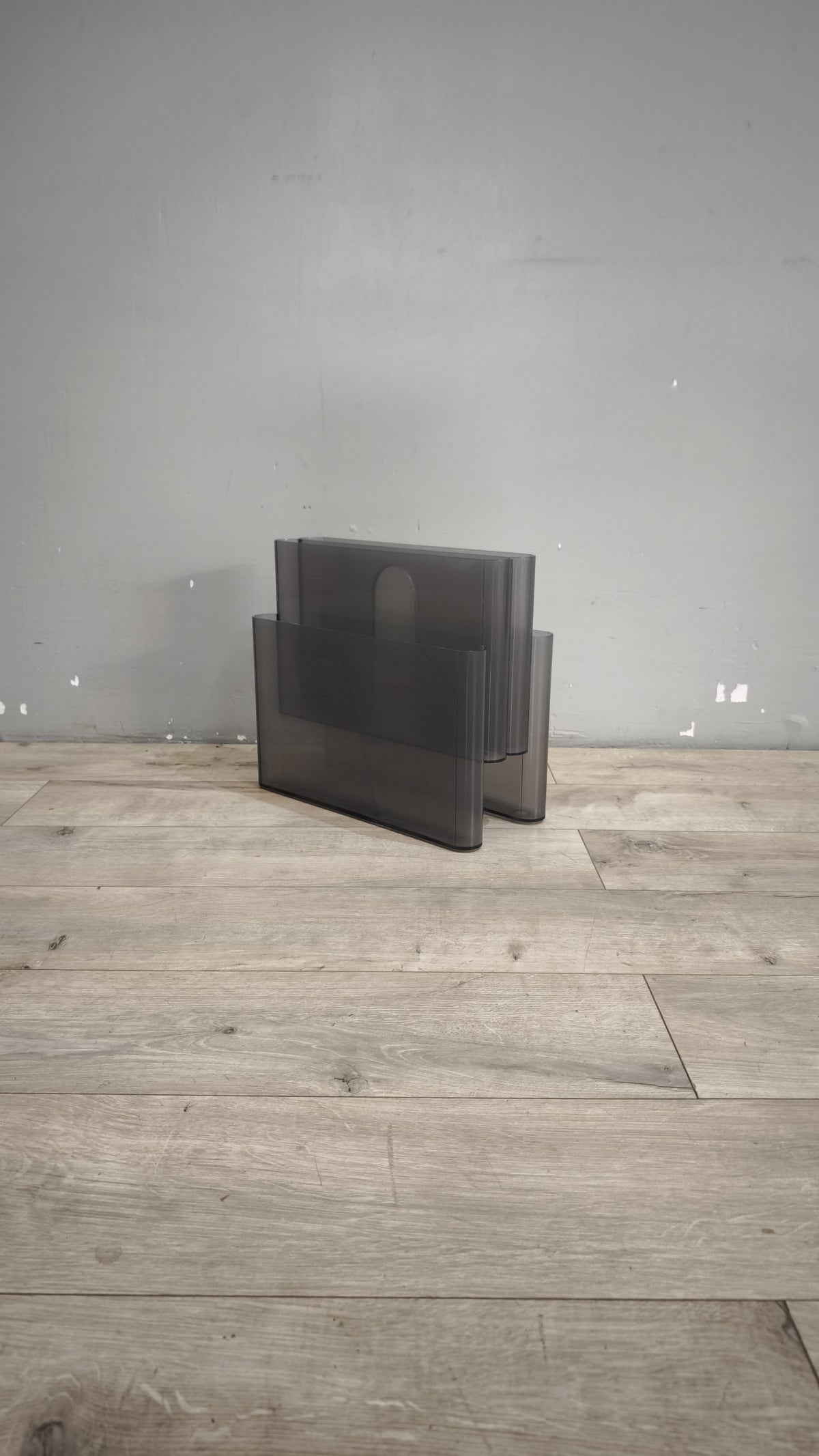 93398 Porta riviste Kartell