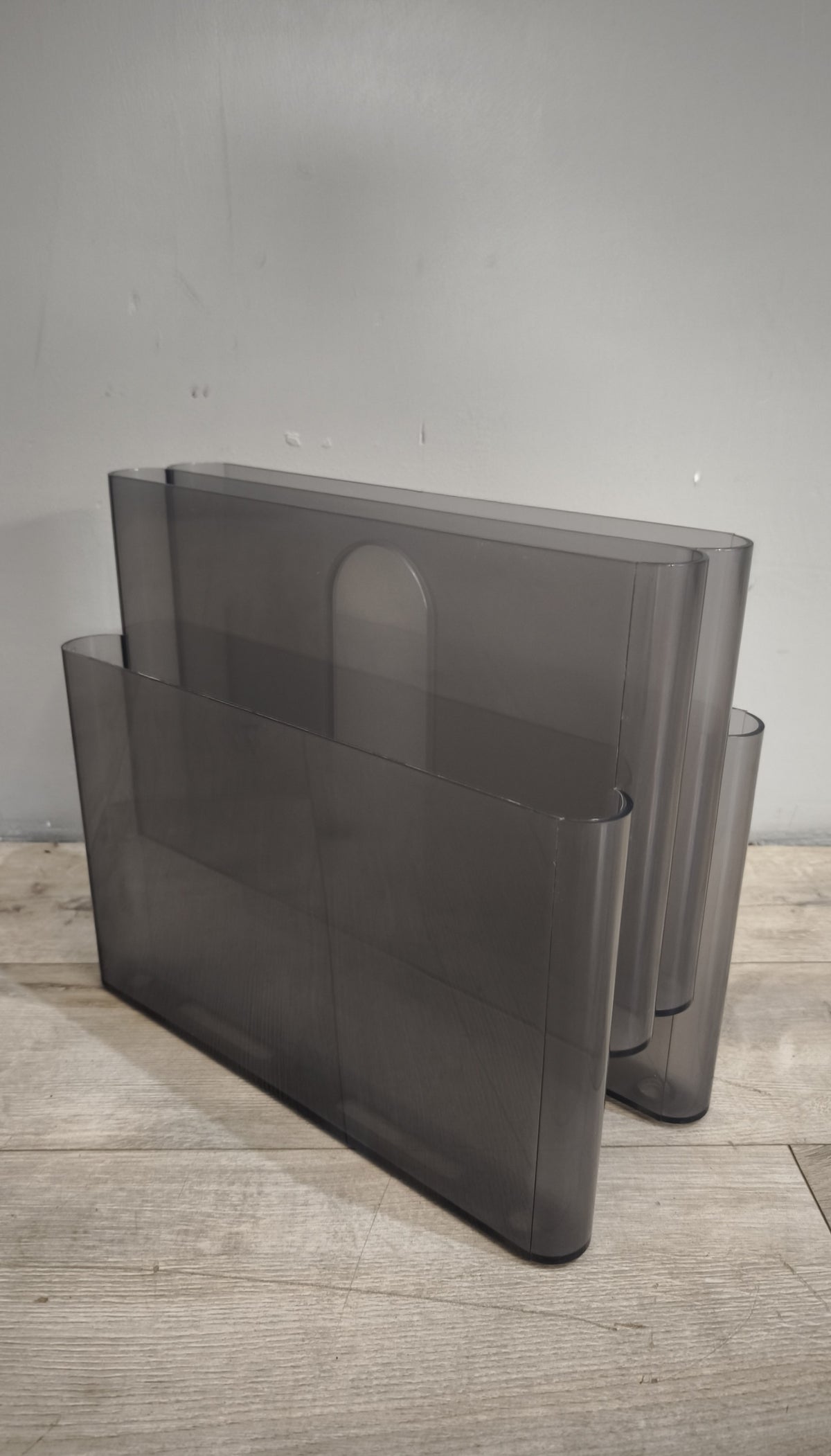 93398 Porta riviste Kartell