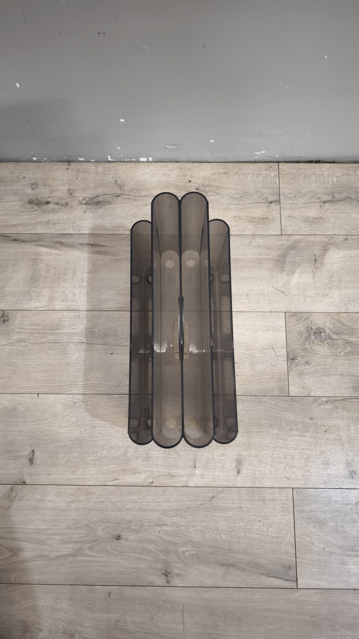93398 Porta riviste Kartell