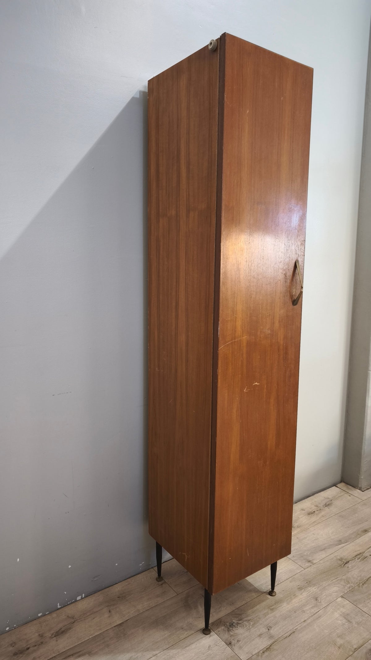93534 Armadio un'anta stile nordico