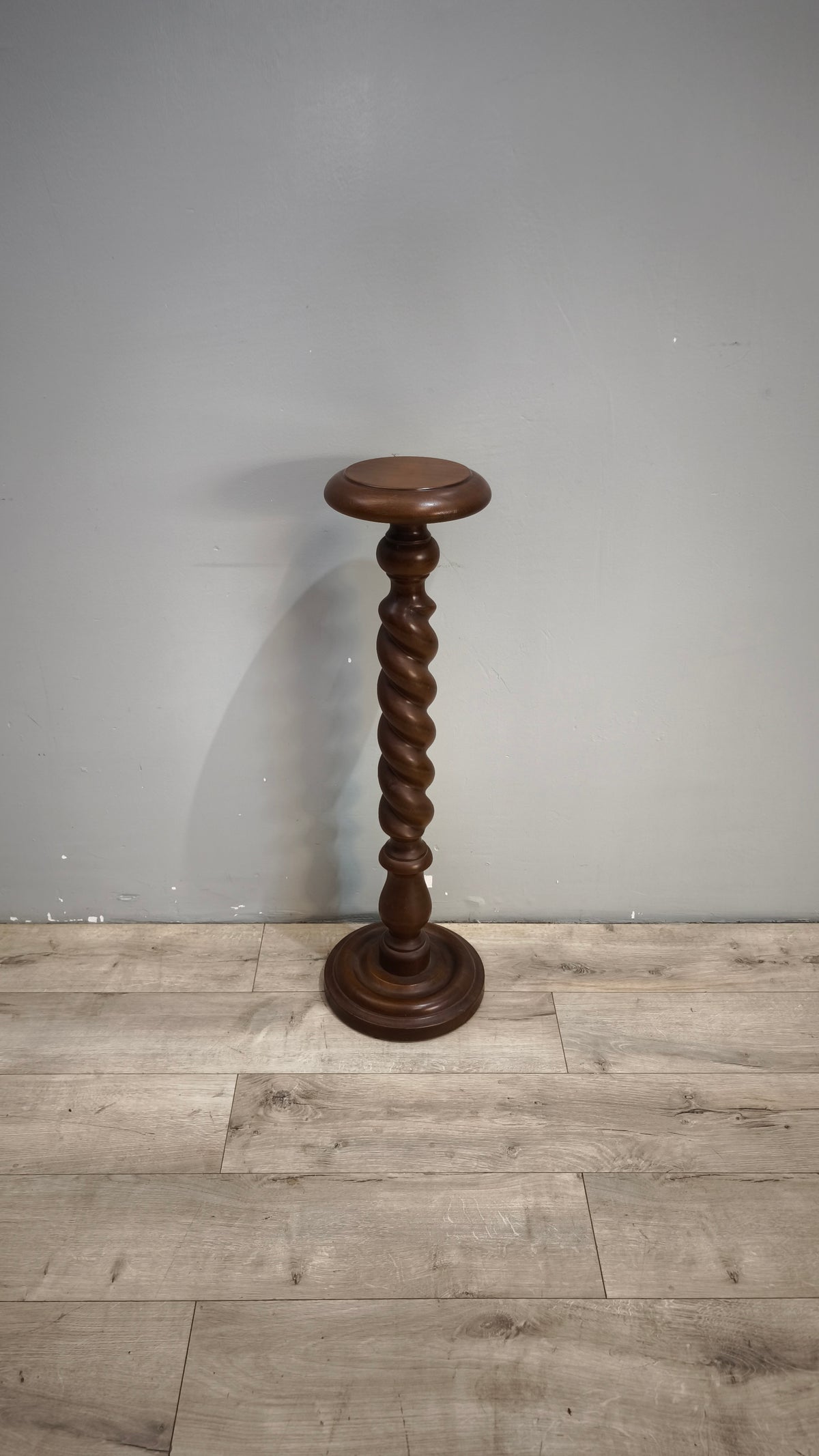 93579 Colonna in legno