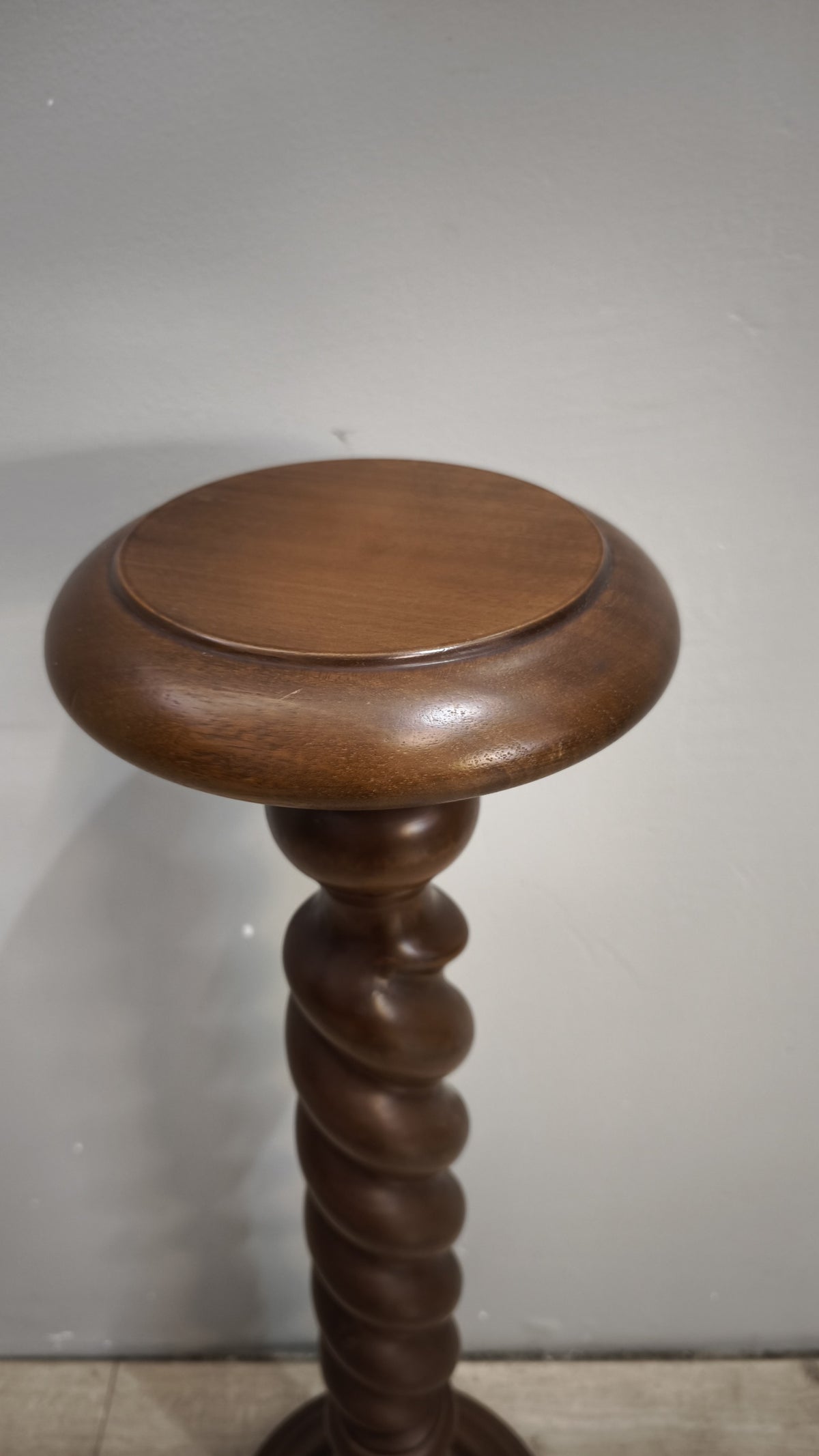 93579 Colonna in legno