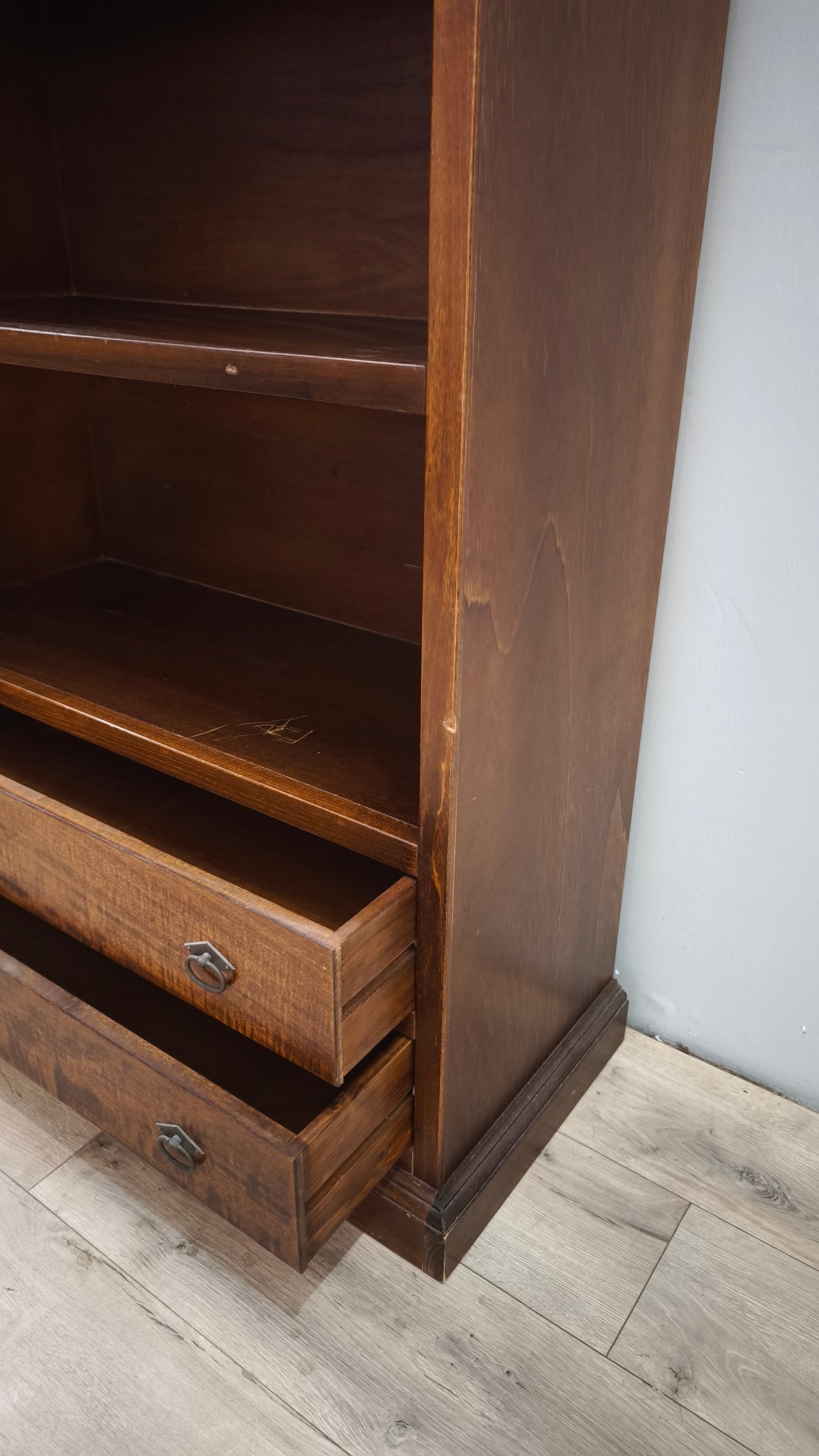 93616 Libreria in legno con cassetti inferiori