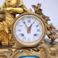 93221 Orologio con dama in metallo dorato e alzata in legno