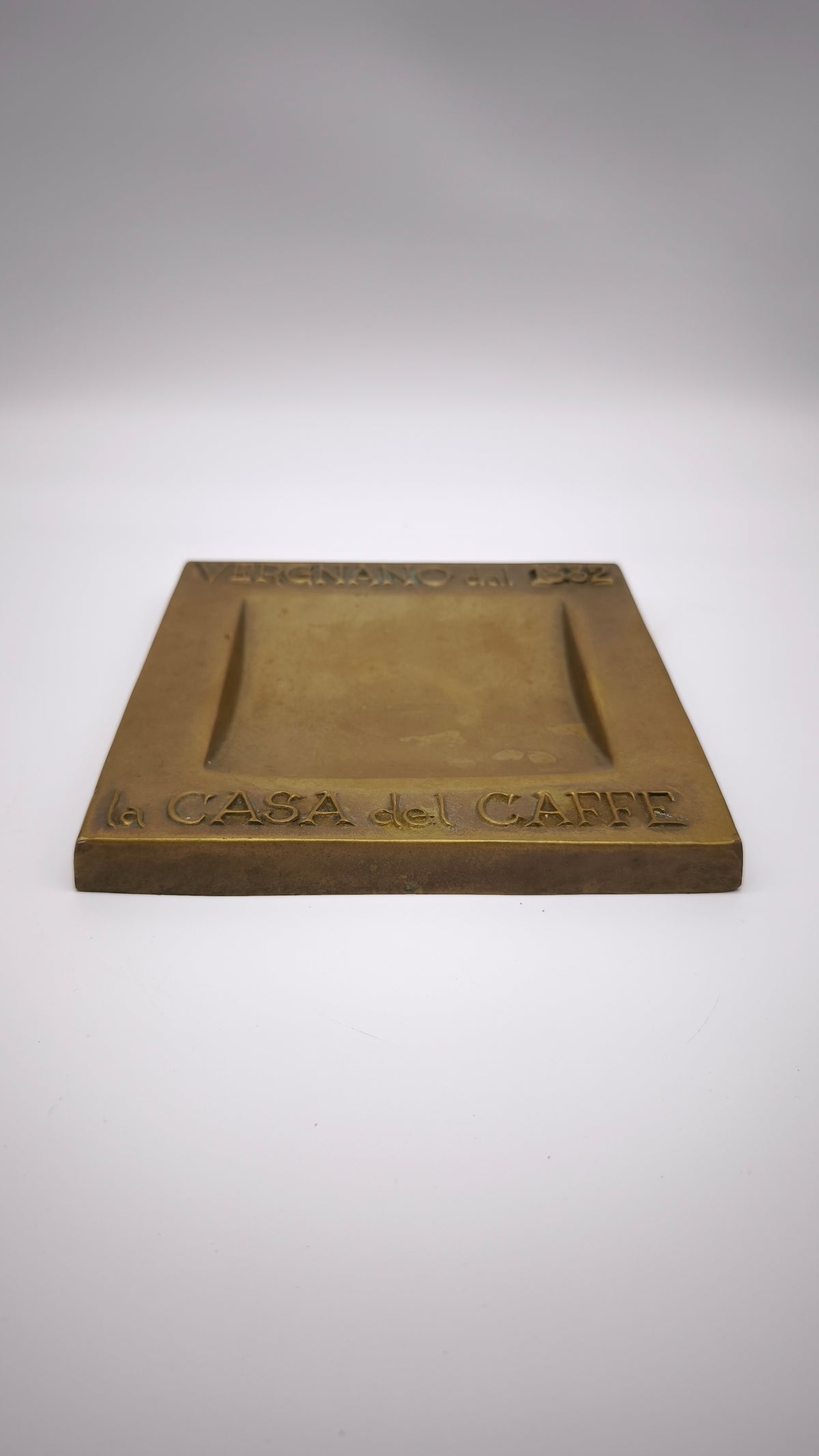 251 Posa monete da bar, La casa del caffè Vergnano dal 1882