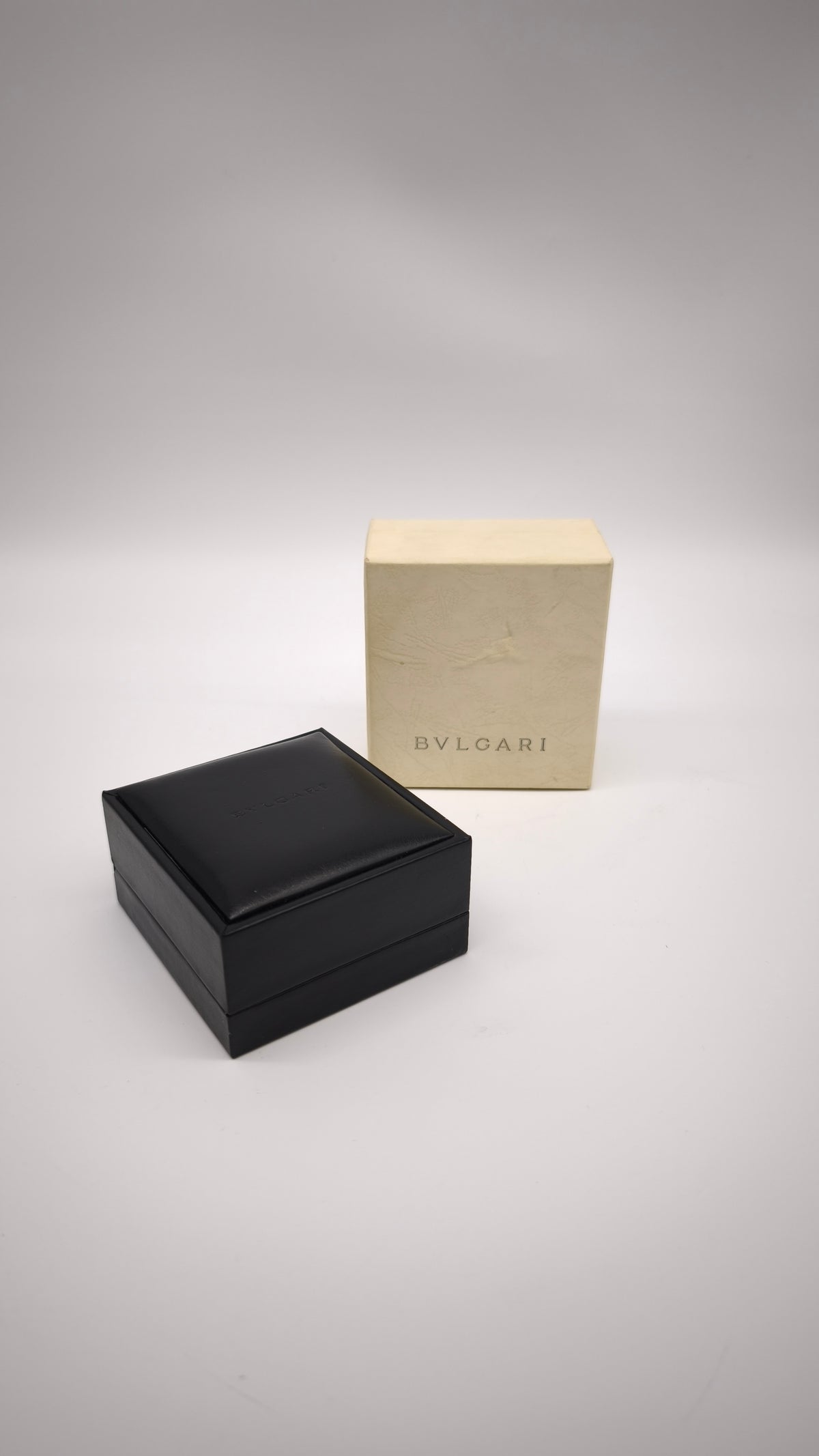 92895 Scatola Bulgari con sovra scatola in cartone