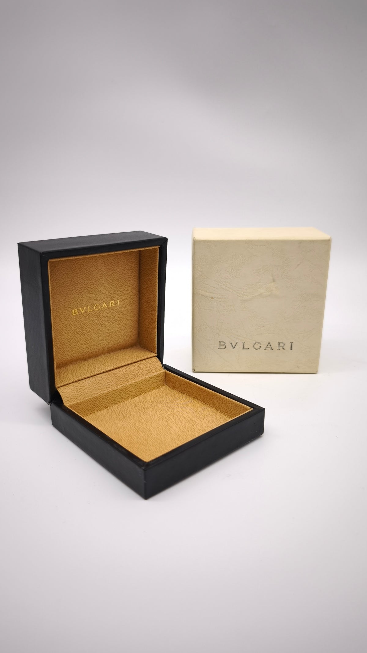 92895 Scatola Bulgari con sovra scatola in cartone