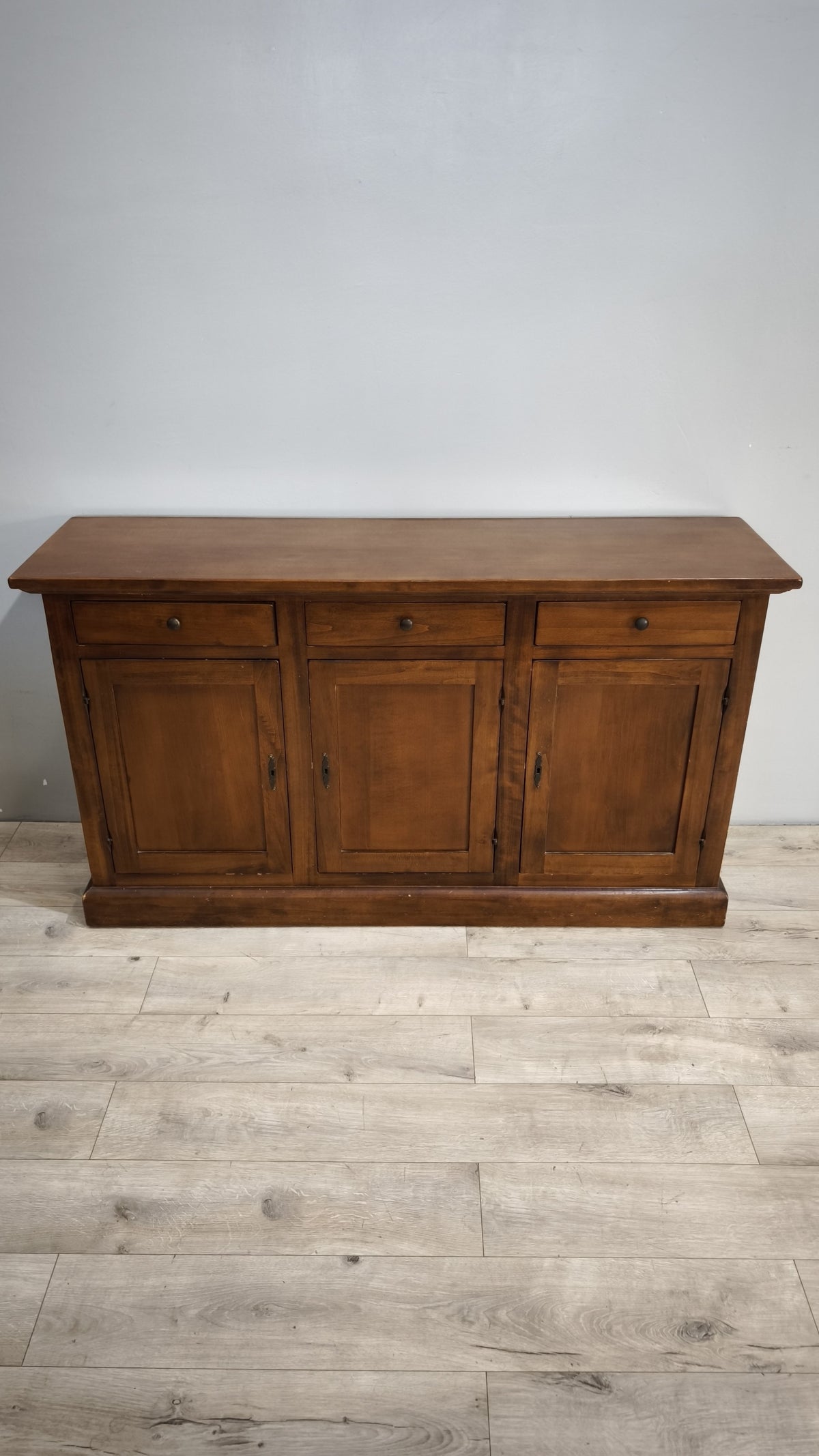 93661 Servante in legno tre sportelli e tre cassetti