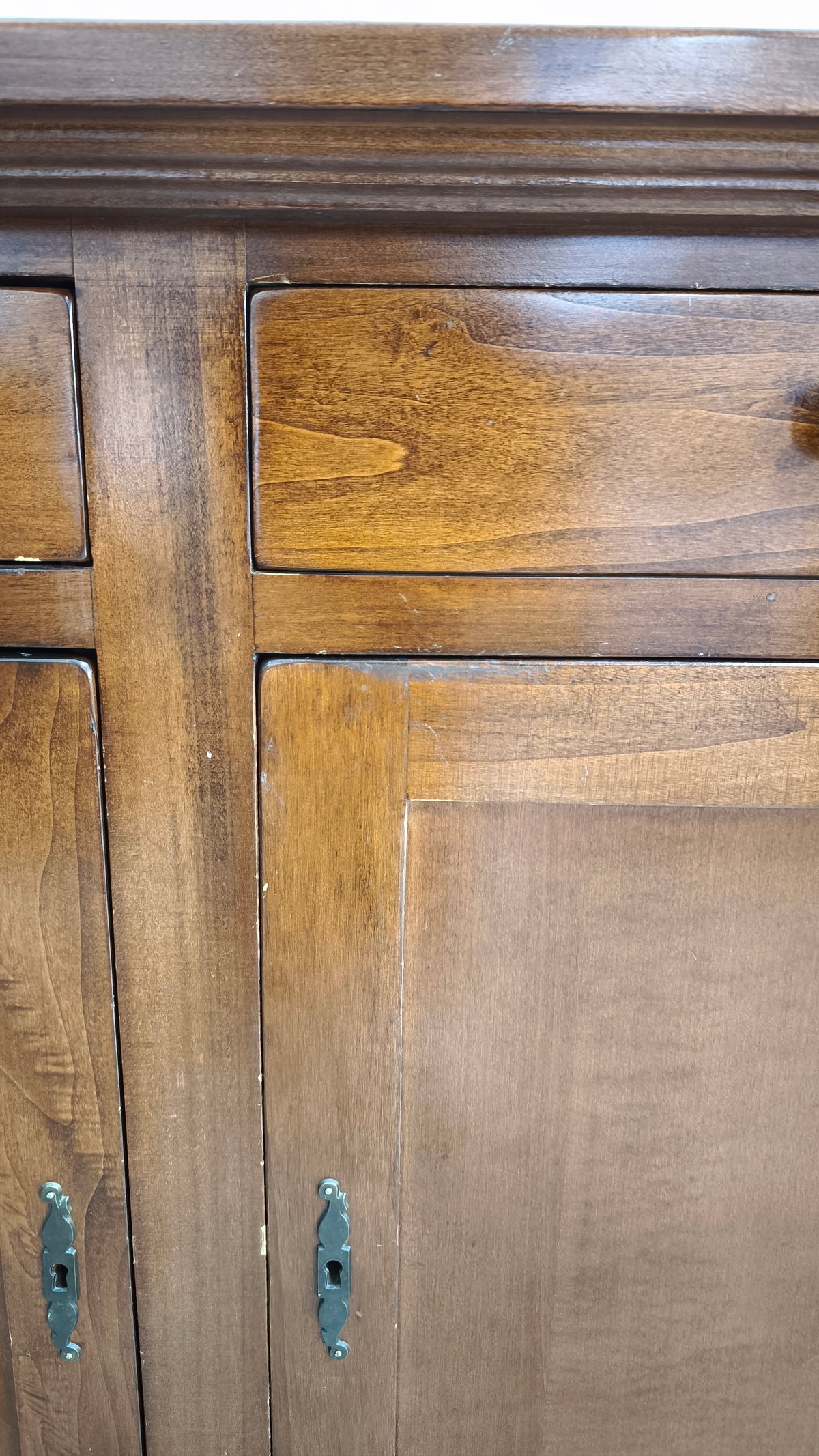 93661 Servante in legno tre sportelli e tre cassetti