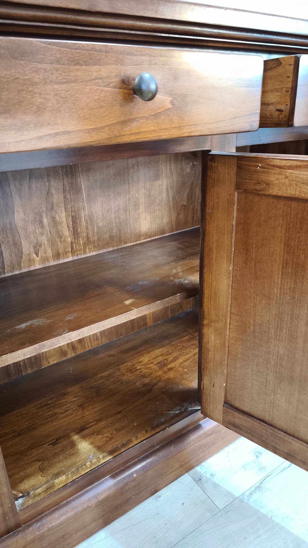 93661 Servante in legno tre sportelli e tre cassetti