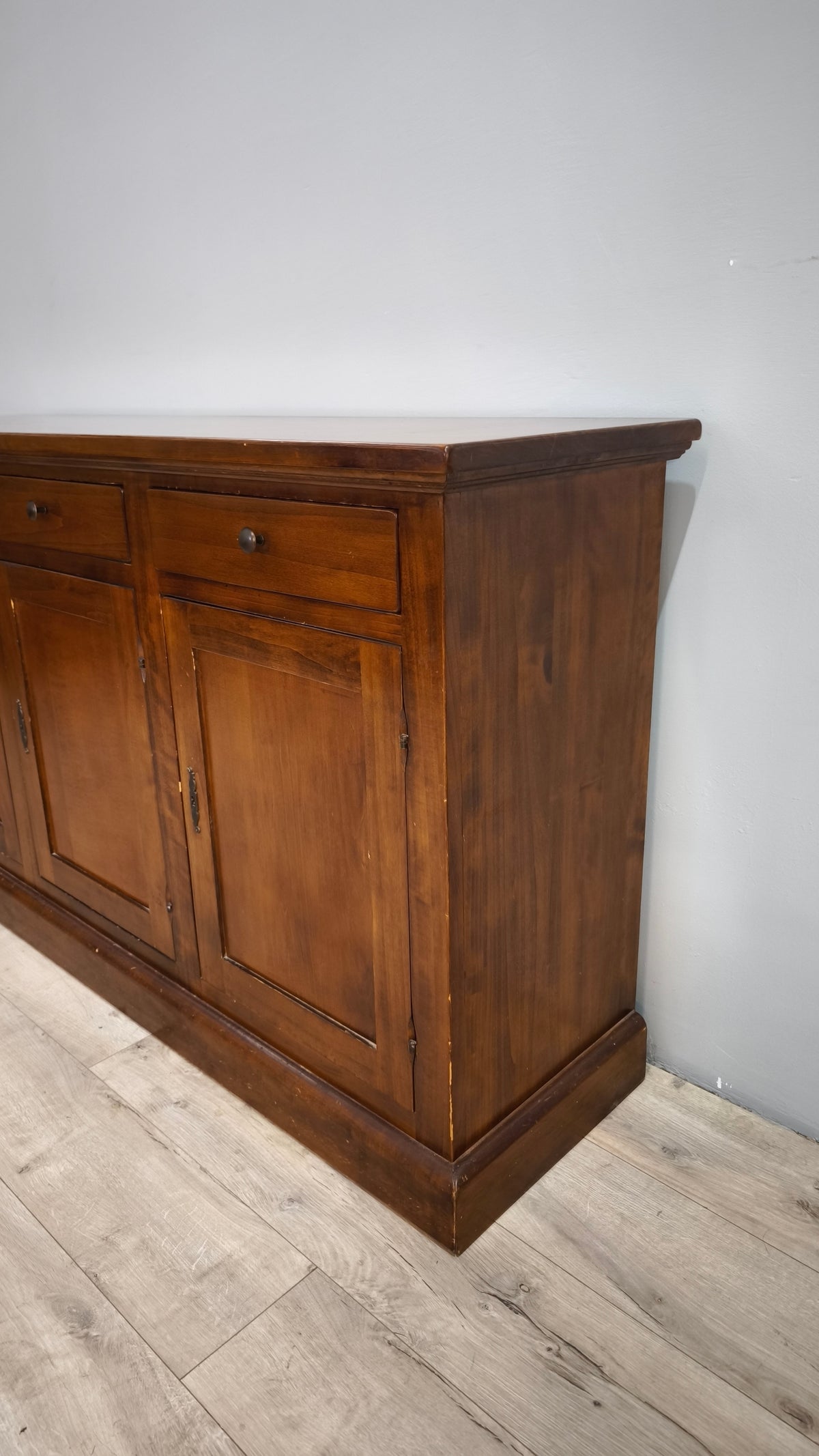 93661 Servante in legno tre sportelli e tre cassetti