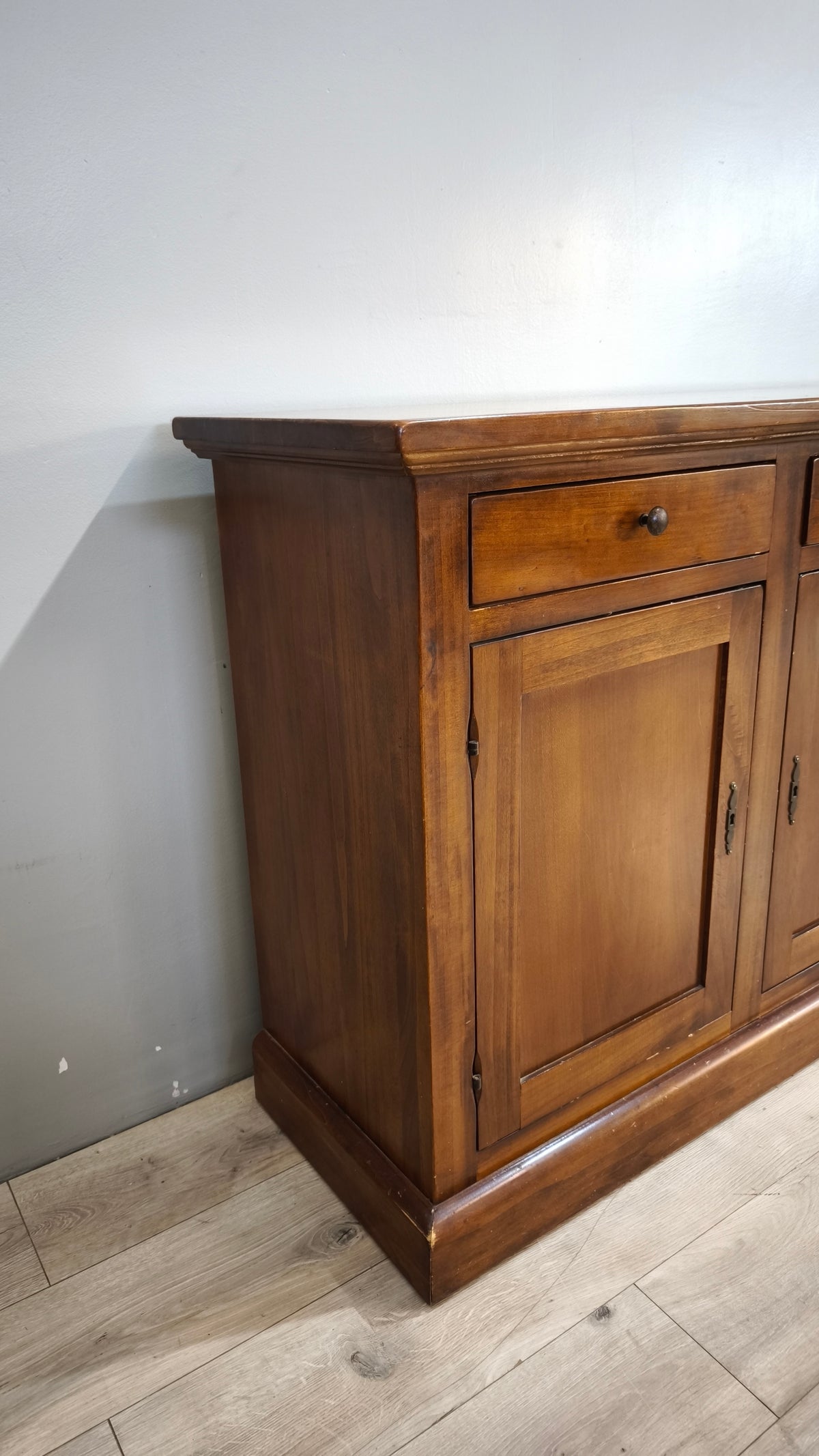 93661 Servante in legno tre sportelli e tre cassetti
