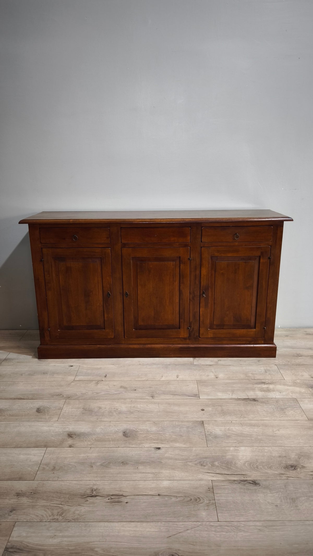 93656 Servante in legno tre sportelli e tre cassetti