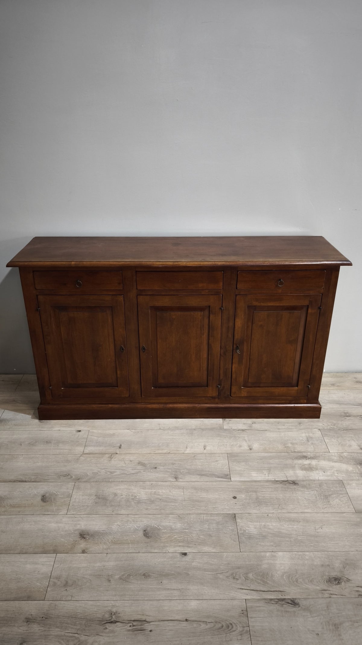 93656 Servante in legno tre sportelli e tre cassetti