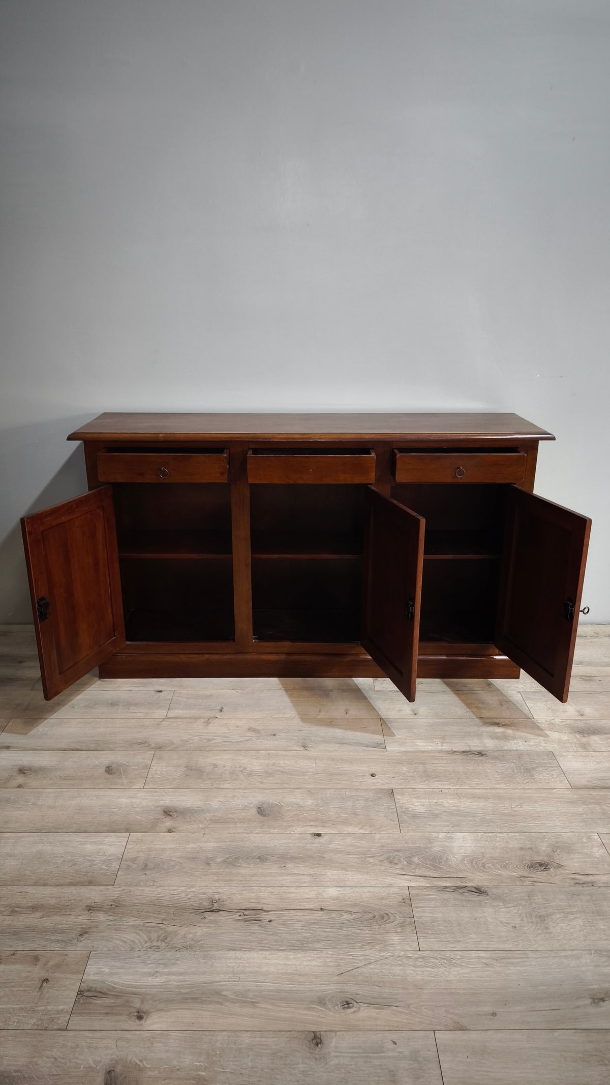 93656 Servante in legno tre sportelli e tre cassetti