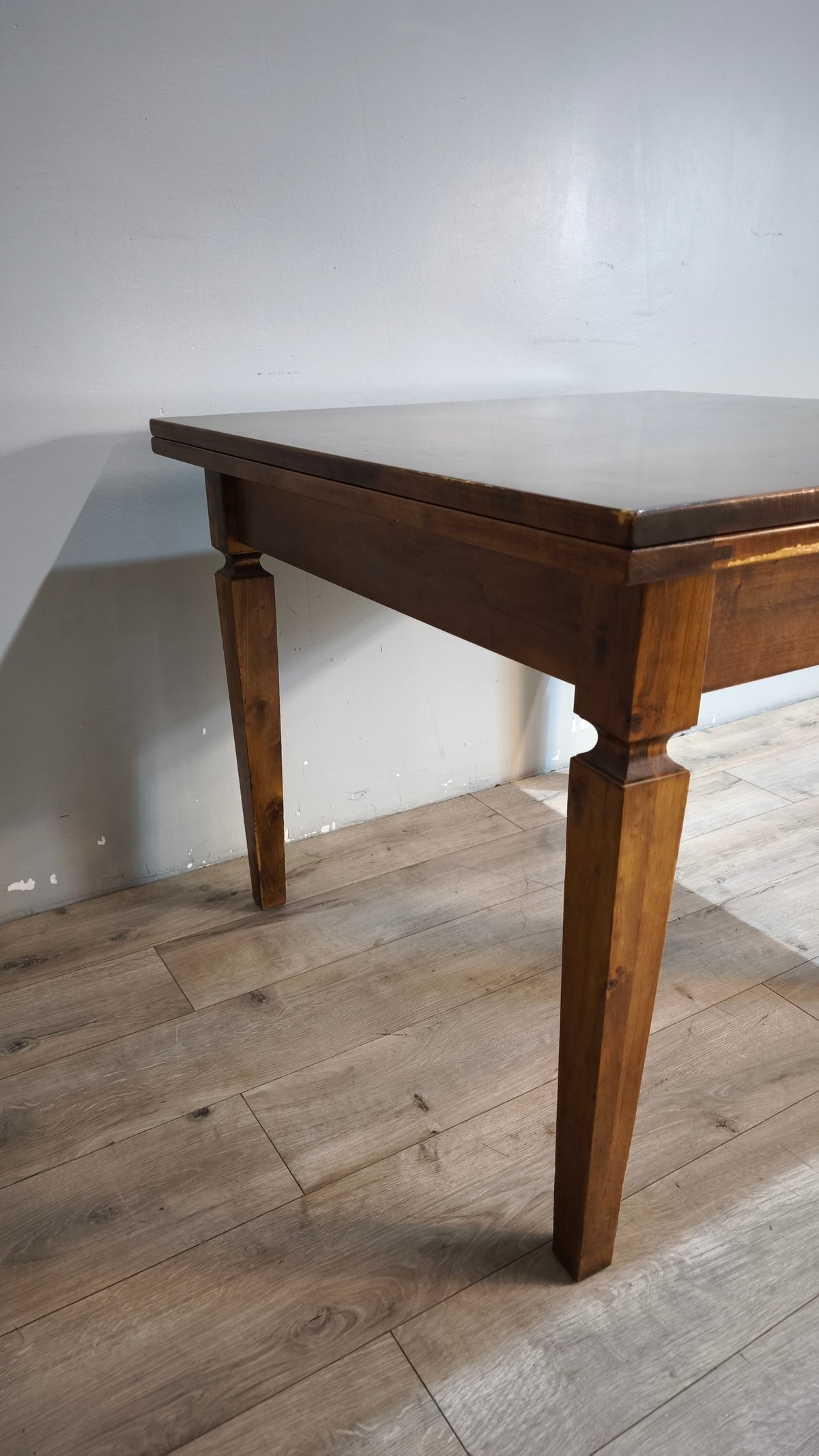 93659 Tavolo allungabile in legno con piano a libretto