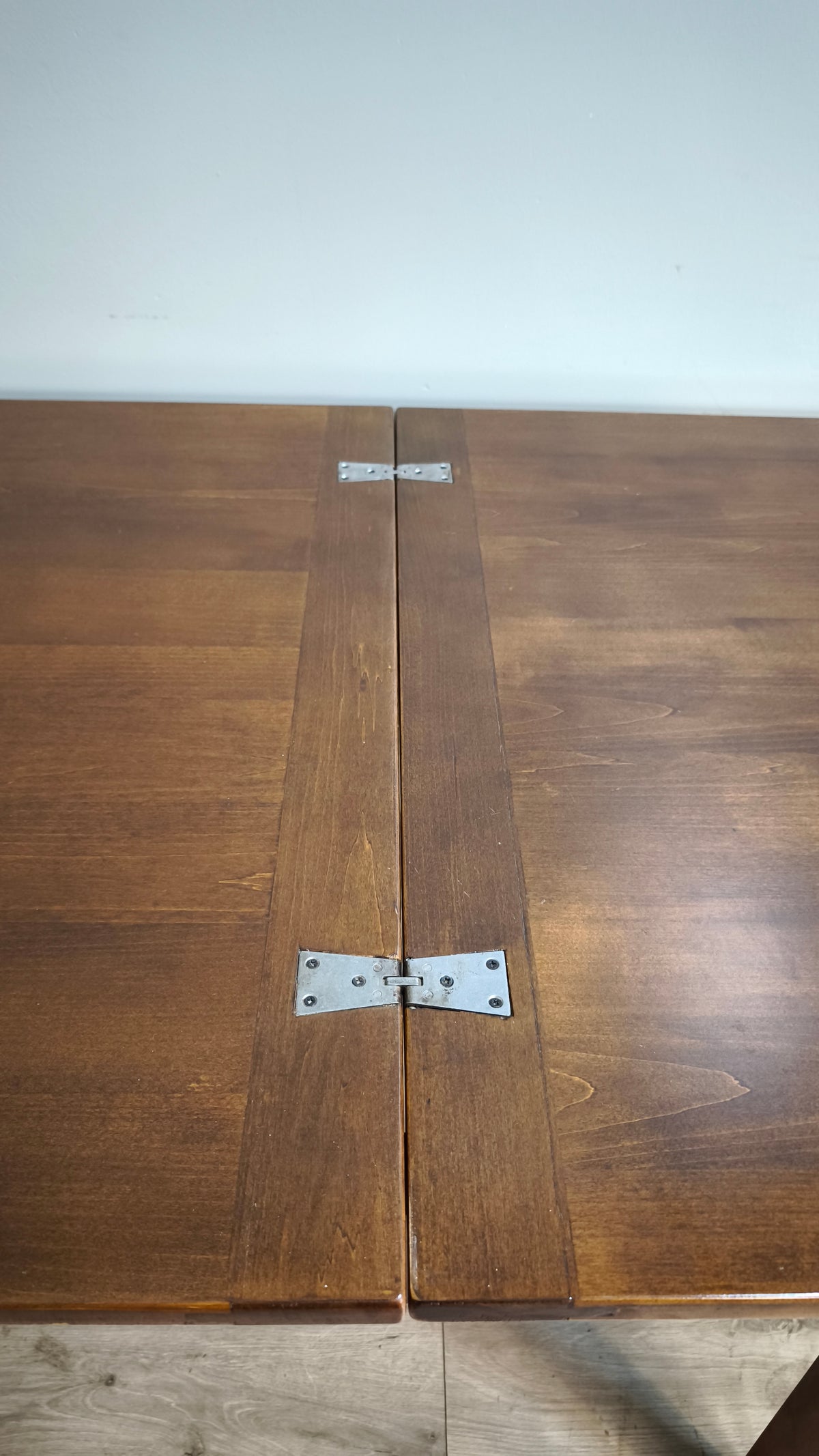 93659 Tavolo allungabile in legno con piano a libretto