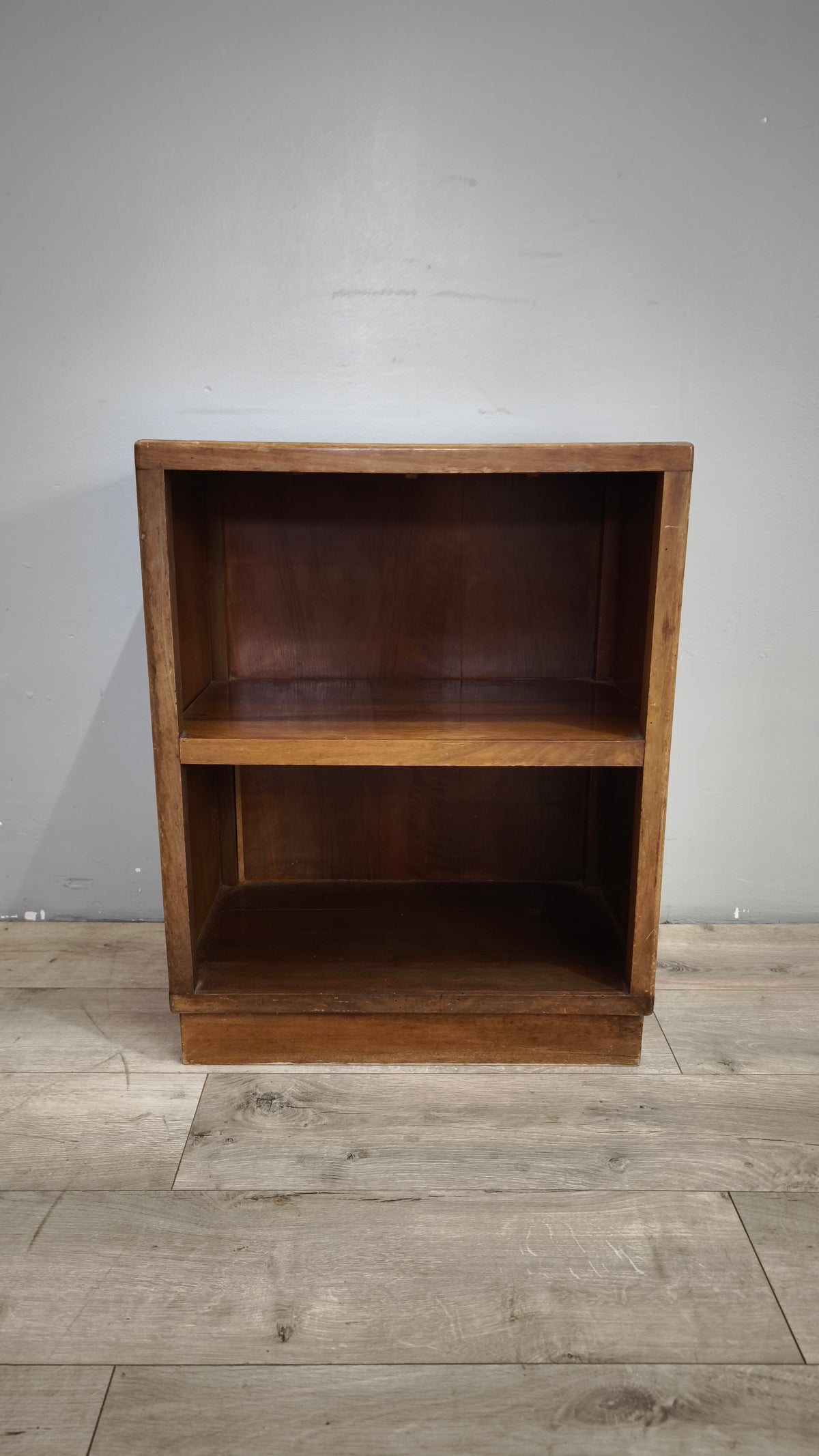 93614 Piccola libreria in legno