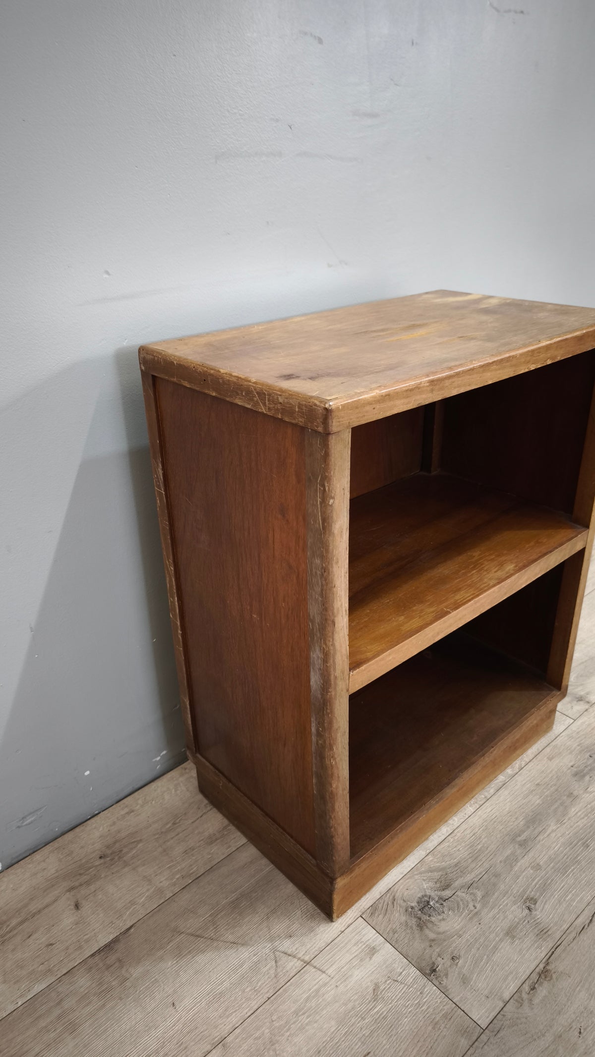 93614 Piccola libreria in legno