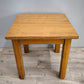 93607 Tavolo in legno con piano quadrato