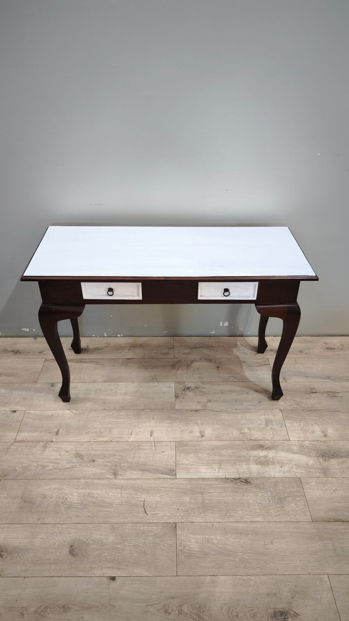 93652 Scrittoio in legno con piano e cassetti bianchi