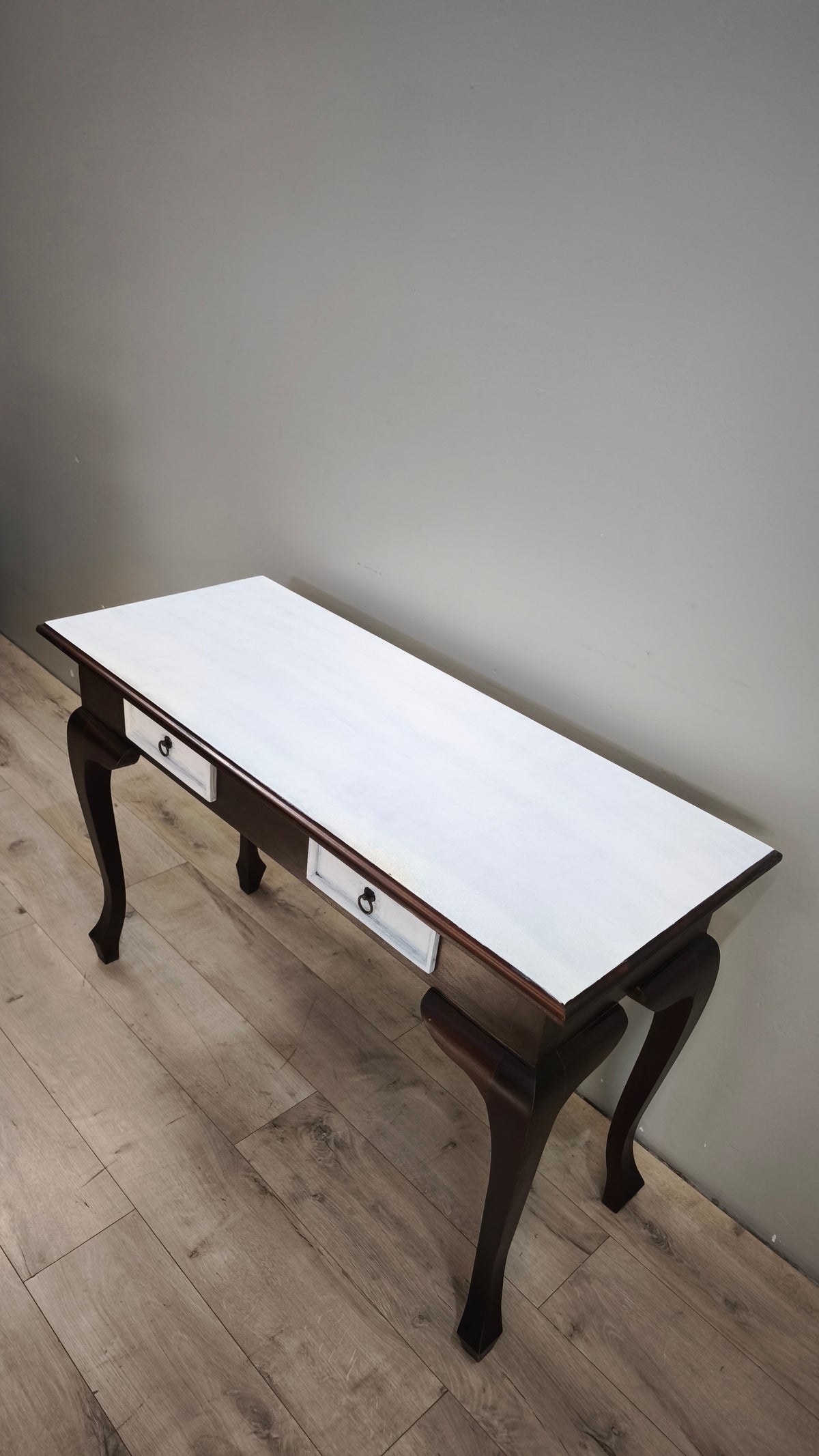 93652 Scrittoio in legno con piano e cassetti bianchi