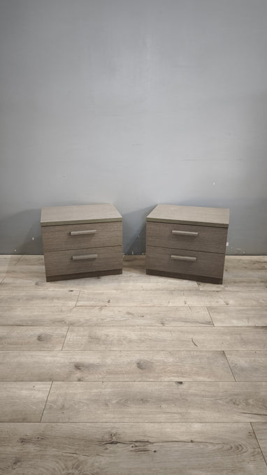 93618 Coppia di comodini grigi con due cassetti