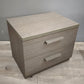 93618 Coppia di comodini grigi con due cassetti