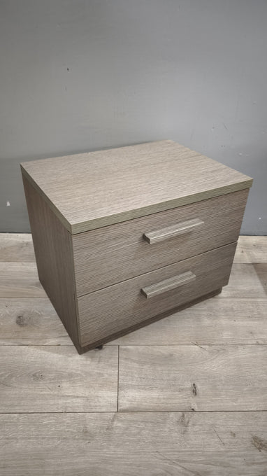 93618 Coppia di comodini grigi con due cassetti