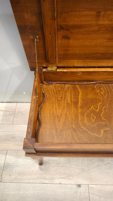 93736 Tavolino da salotto in legno con piano apribile
