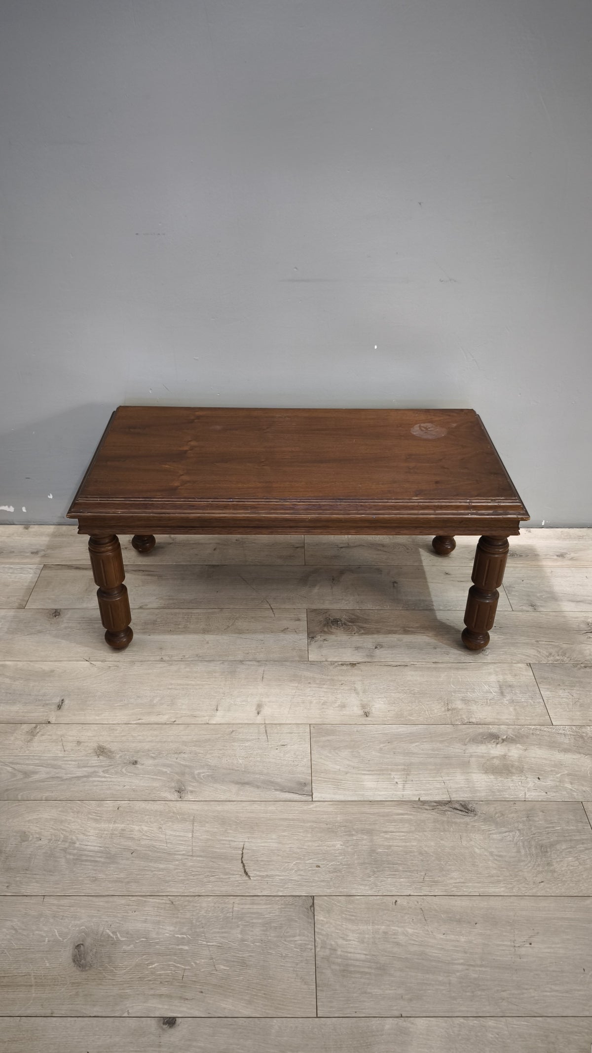 93737 Tavolo da salotto in legno con piano rettangolare