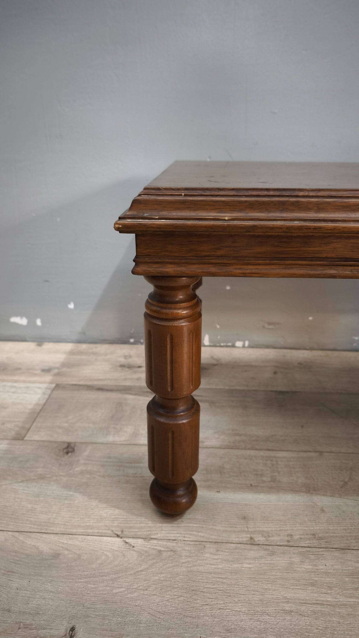 93737 Tavolo da salotto in legno con piano rettangolare