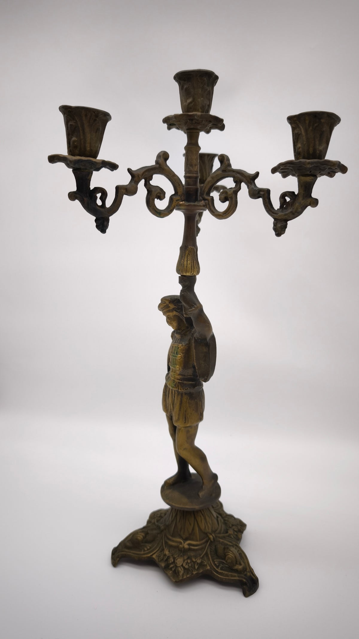 93853 Candelabro in bronzo