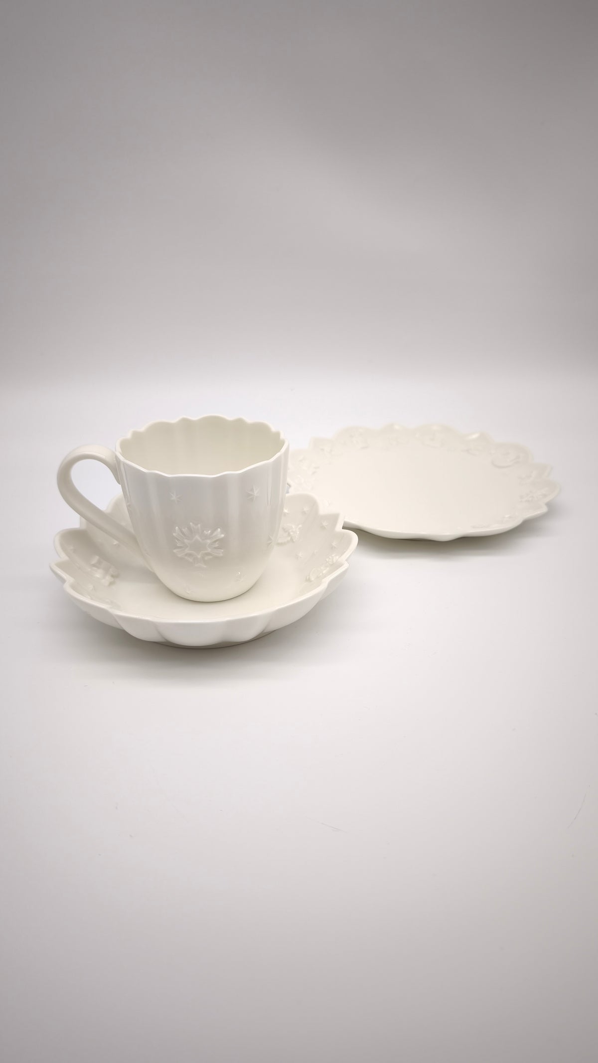 93891 Set tazza con piattino e piatto da dolce Villeroy & Boch serie Toy's Delight in porcellana bianca