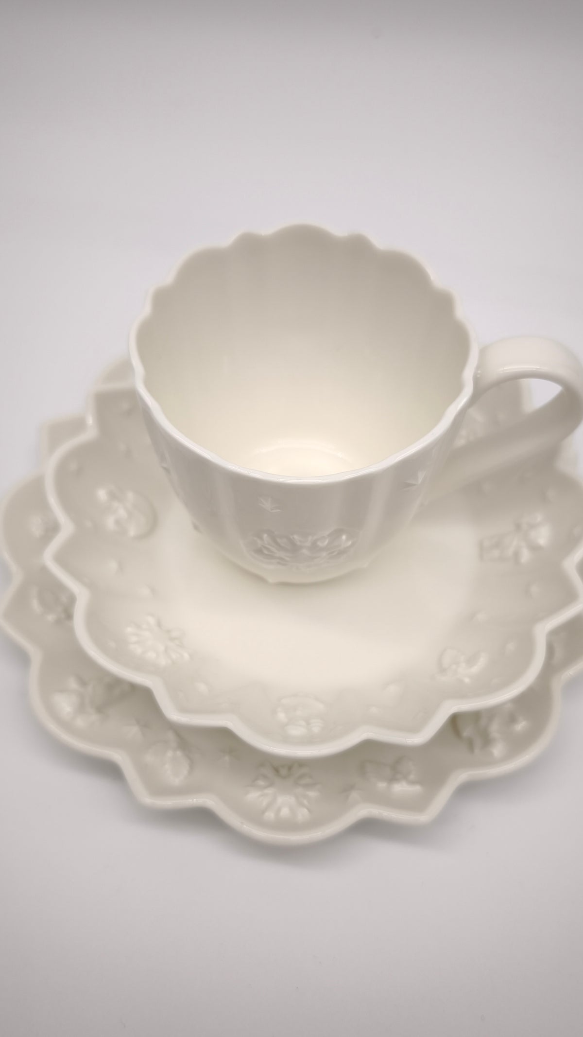 93891 Set tazza con piattino e piatto da dolce Villeroy & Boch serie Toy's Delight in porcellana bianca
