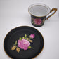 93826 Set n 4 tazzine con piattino in ceramica Limoges Sévrès nere con decorazione rose