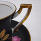 93826 Set n 4 tazzine con piattino in ceramica Limoges Sévrès nere con decorazione rose