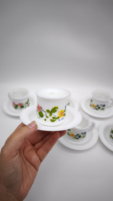 93915 Set n 6 tazzine con piattino in arcopal con decorazione a motivo floreale